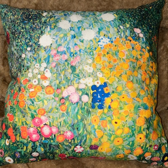 Throw Pillow Cover - Floral Decorative Pillow Cover - NEW - Picture 1 of 2